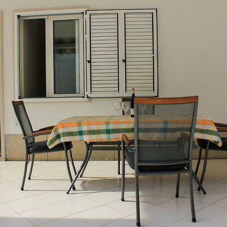Apartments Pino Makarska Ngoại thất bức ảnh