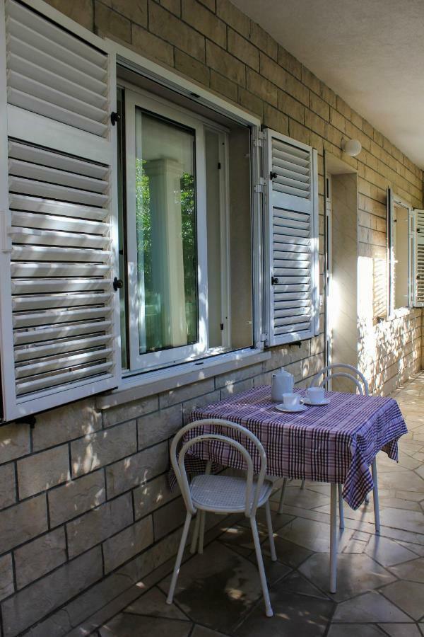Apartments Pino Makarska Ngoại thất bức ảnh