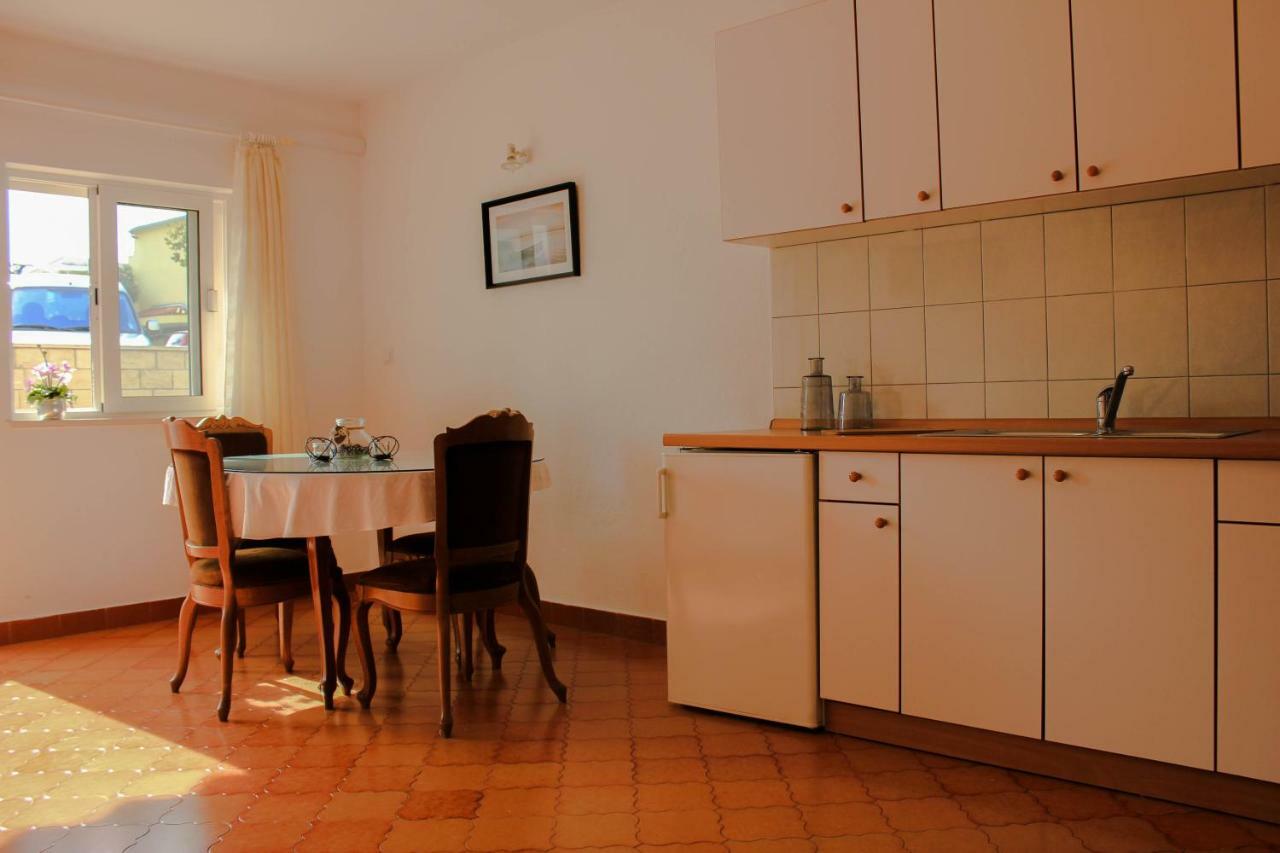 Apartments Pino Makarska Ngoại thất bức ảnh