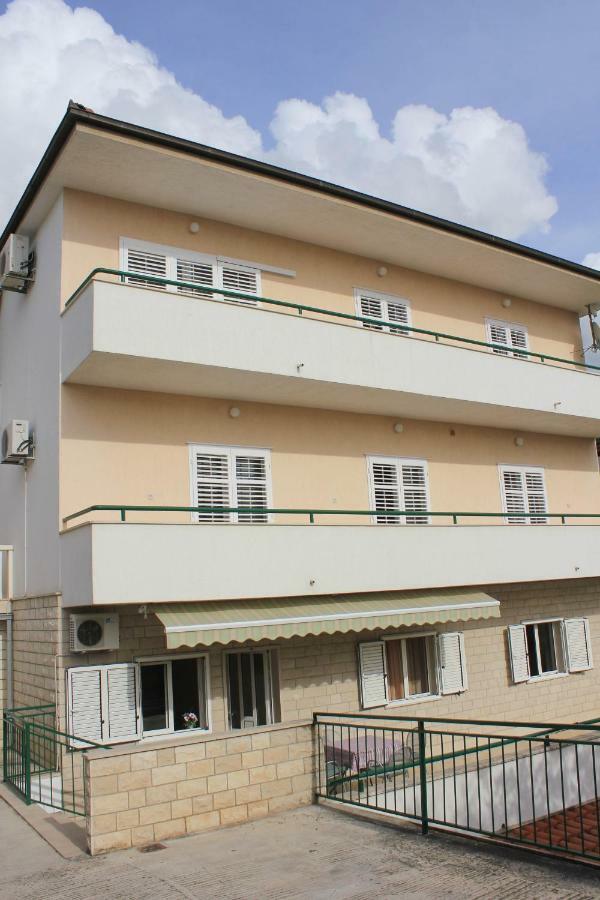 Apartments Pino Makarska Ngoại thất bức ảnh