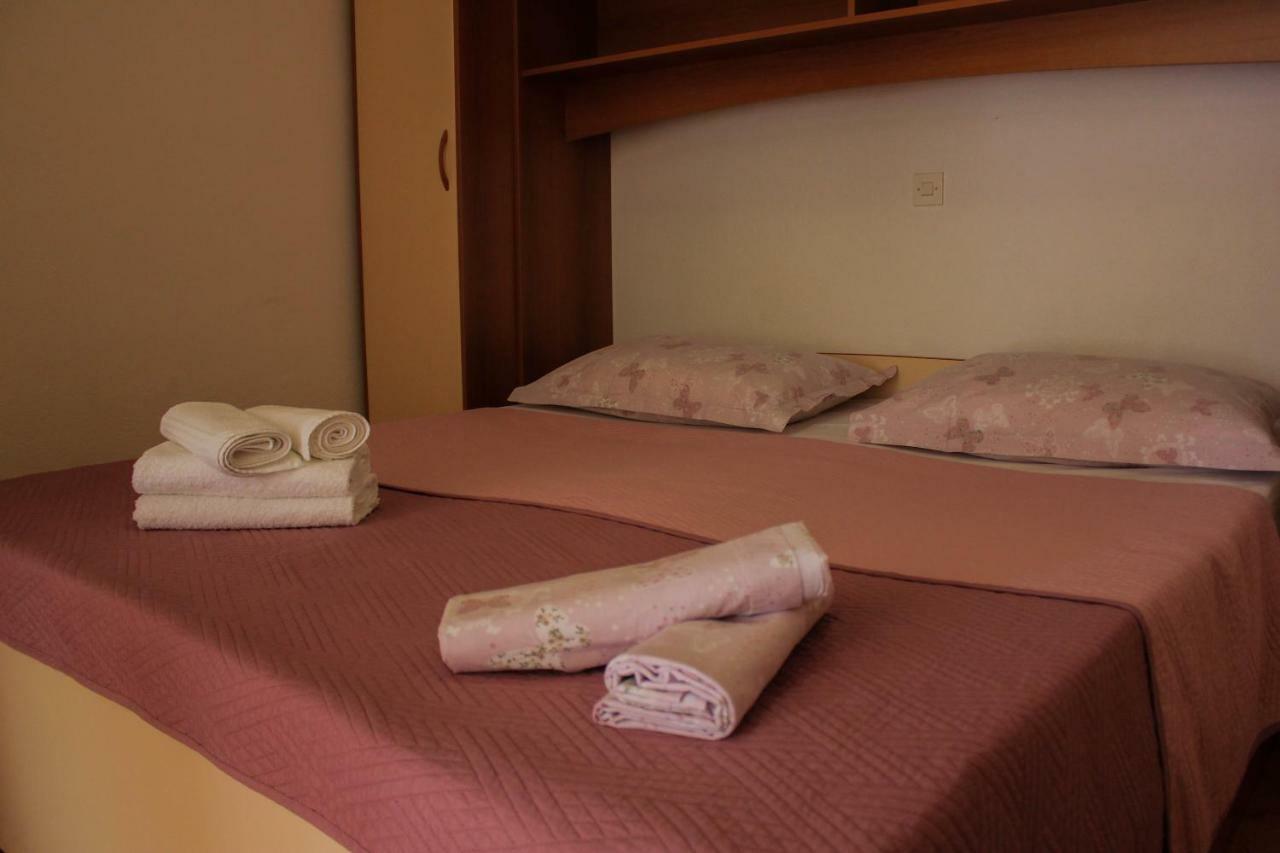 Apartments Pino Makarska Ngoại thất bức ảnh
