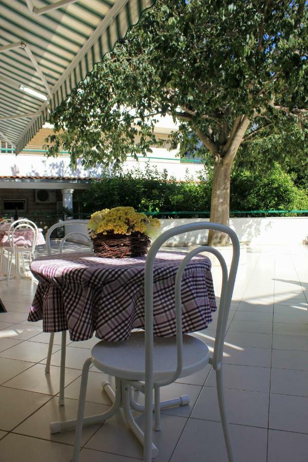 Apartments Pino Makarska Ngoại thất bức ảnh