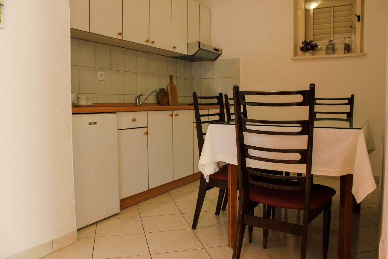 Apartments Pino Makarska Ngoại thất bức ảnh