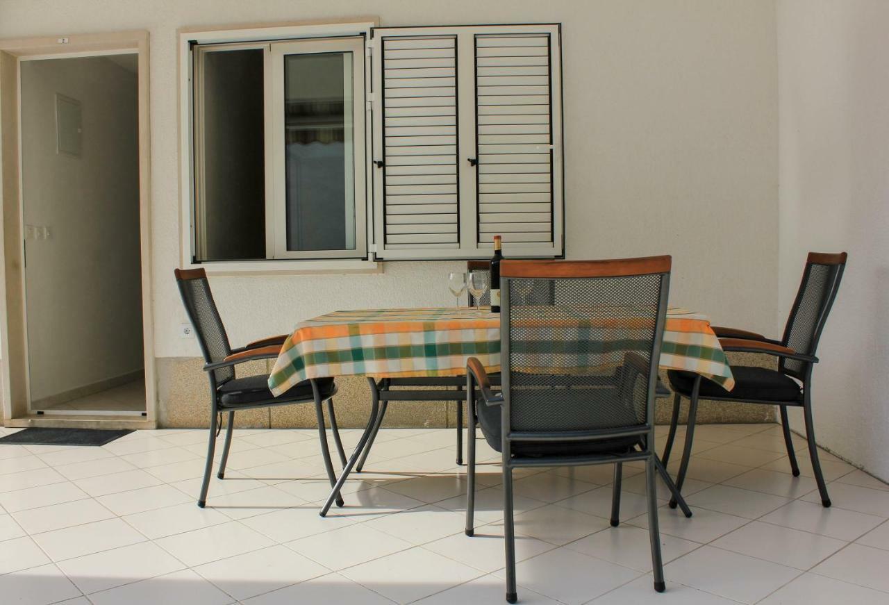 Apartments Pino Makarska Ngoại thất bức ảnh